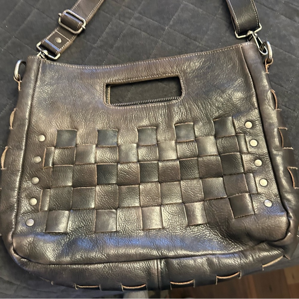 Bed|Stu Orchid handwoven handbag in rustic black. Like new purse.